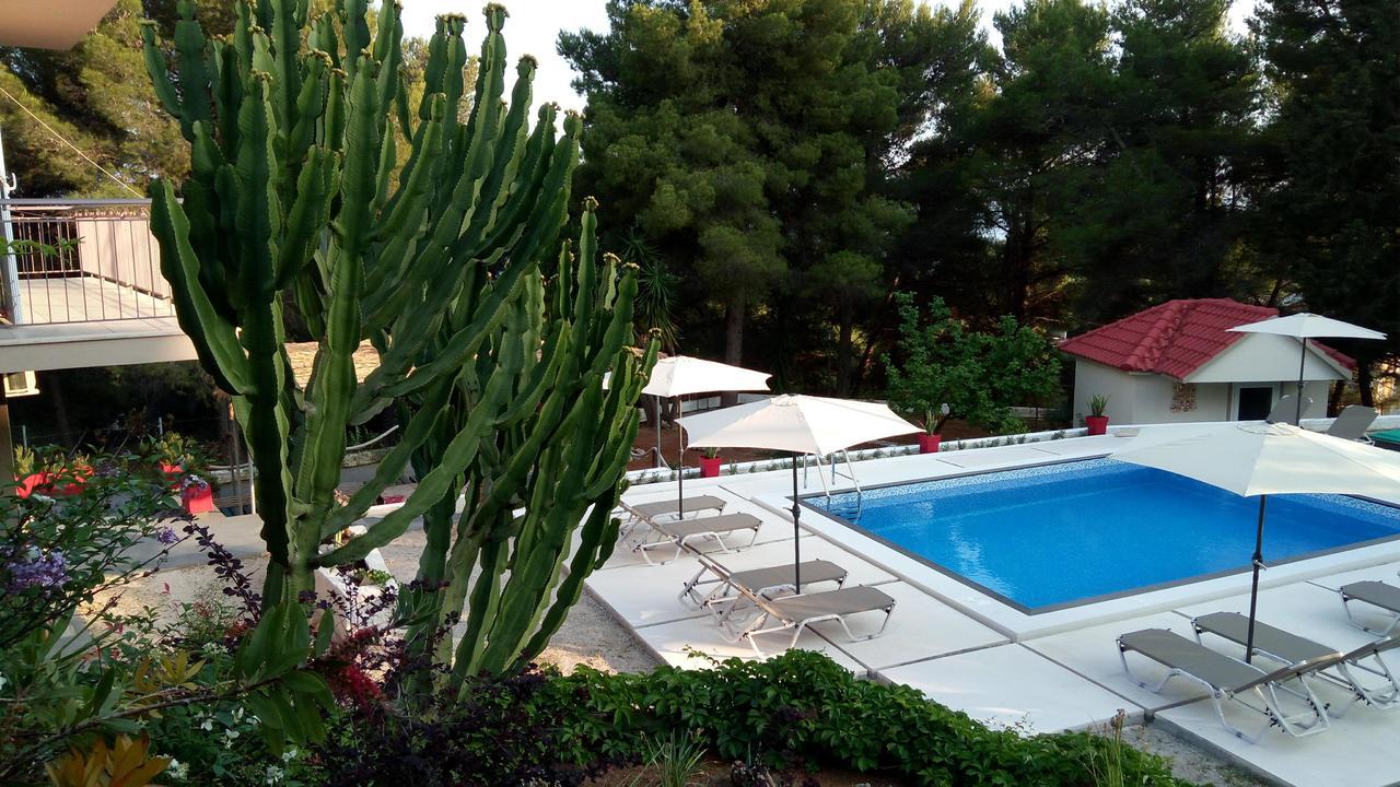 Pessada Bay Studios And Apartments Песада Экстерьер фото